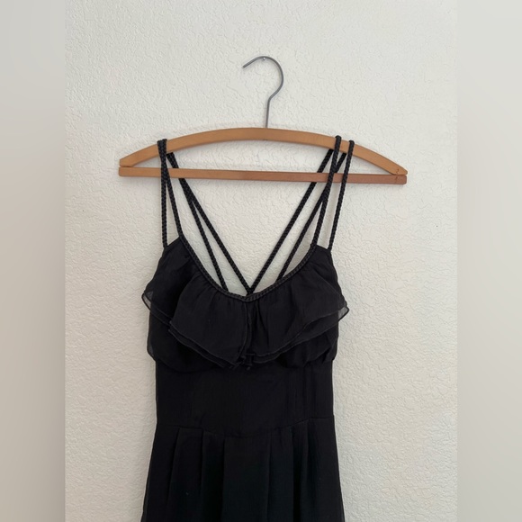 Women's Jessica Simpson Black Maxi Dress Ruffled Front Size Small - Picture 2 of 6